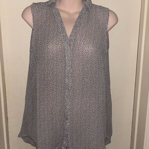 H&M. Gray Buttoned Blouse with Notched Collar. Size 2